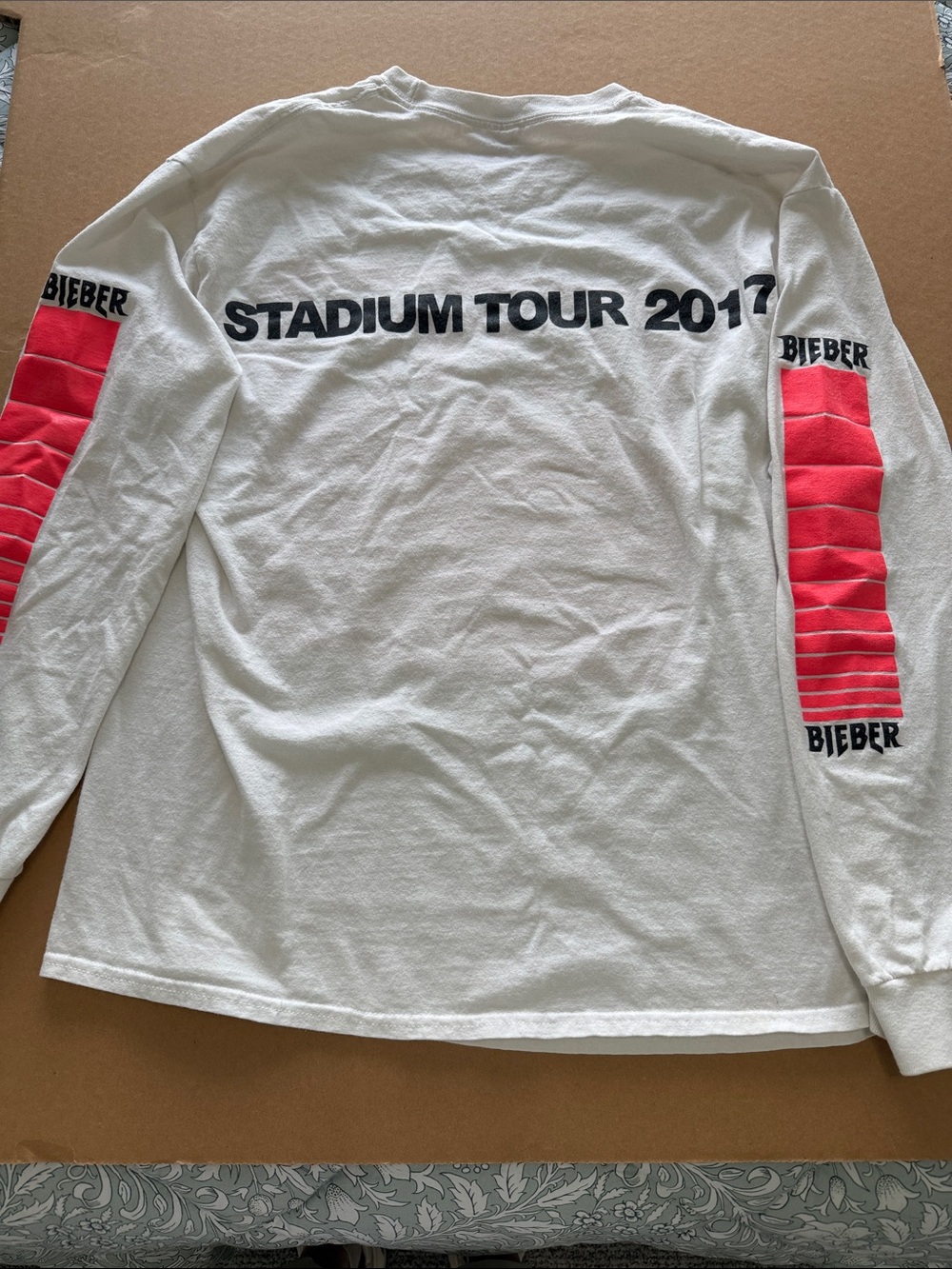Justin Bieber White 'Stadium Tour 2017' Long Sleeve Shirt - SIze L